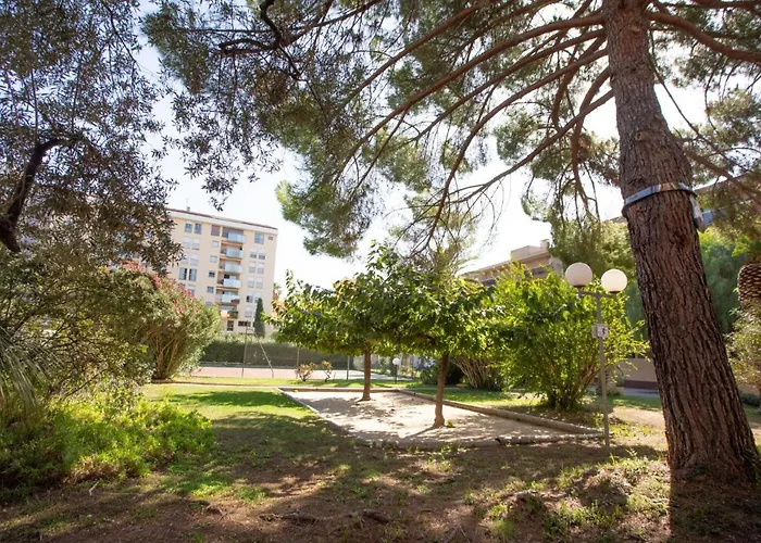 Les Jardins Du Luxembourg-2 By Interhome דירה