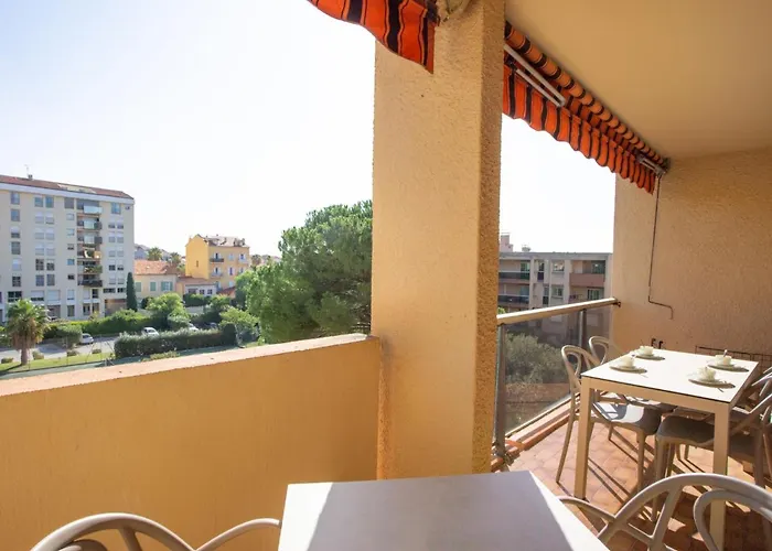 Les Jardins Du Luxembourg-2 By Interhome הייר